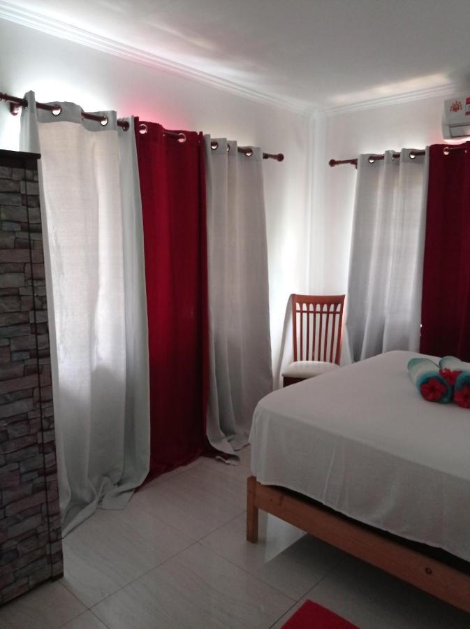 Les Forbans Selfcatering Apartment Takamaka Екстериор снимка