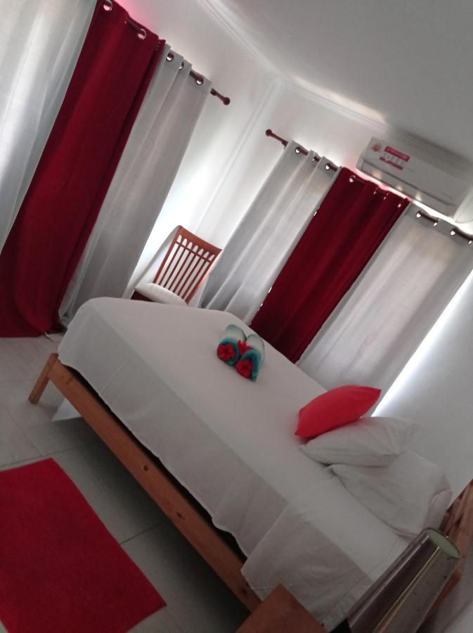 Les Forbans Selfcatering Apartment Takamaka Екстериор снимка